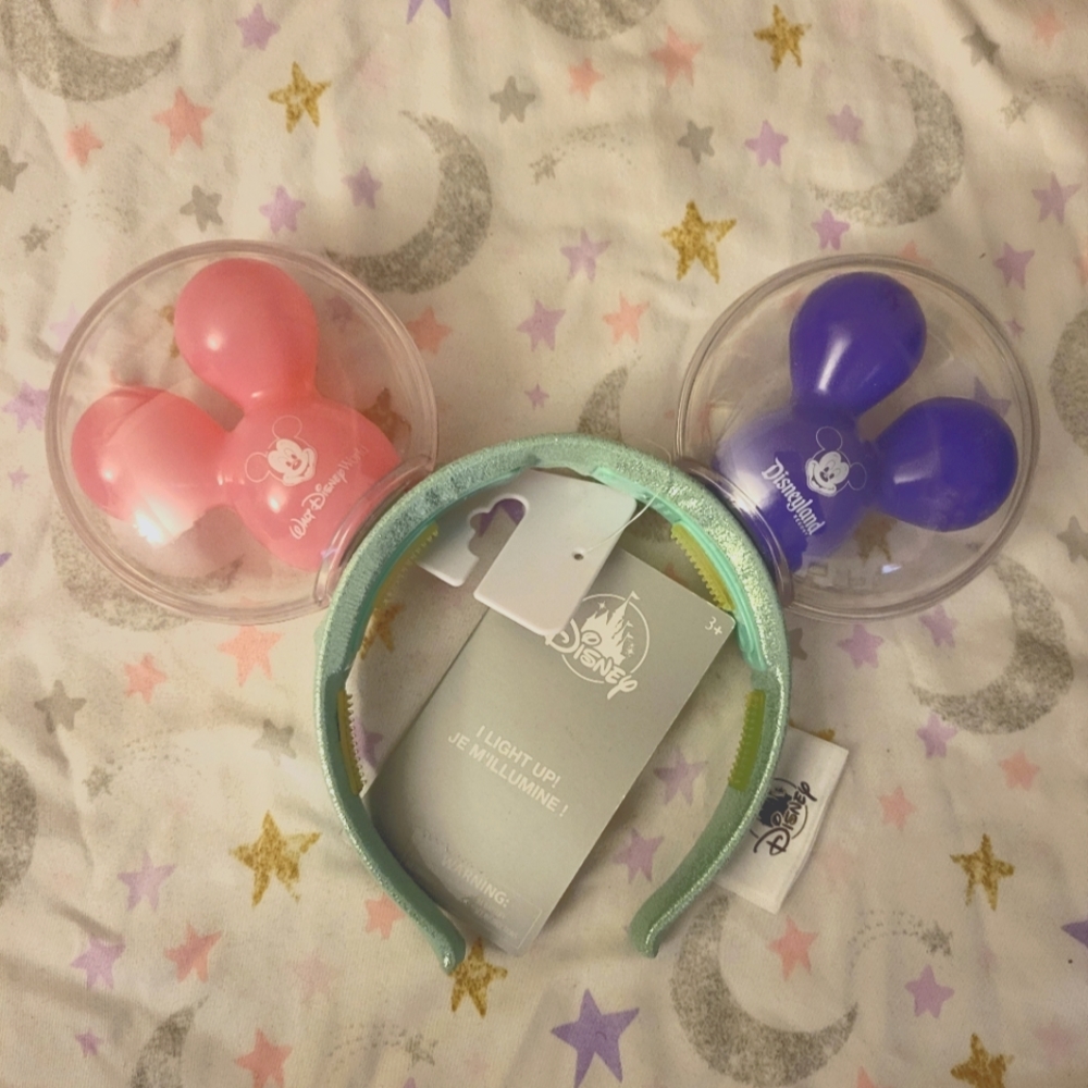 Mickey Light Up Balloon Ears- NWT